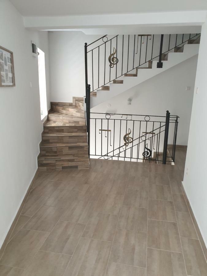 Casa Sky Appartement Orşova Buitenkant foto